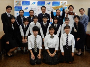 写真:高田高等学校放送部 全国高等学校総合文化祭放送部門 審査員特別賞受賞報告