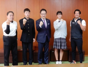 写真:全国中学生陸上競技大会出場報告