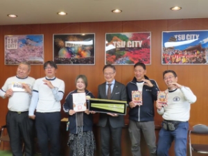 写真：津ぎょうざ小学校「2024高雄聖誕生活節×B-1グランプリ」ゴールドグランプリ受賞報告