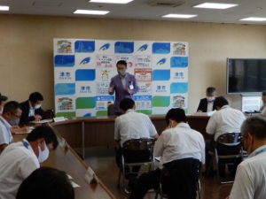 写真：第42回新型コロナウイルス感染症対策本部会議