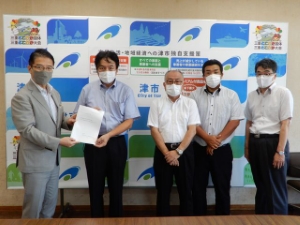 写真：測量設計業者有志の会