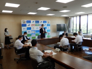 写真：第33回新型コロナウイルス感染症対策本部会議