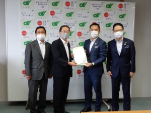 写真：三重県社会基盤整備協会県政要望　知事