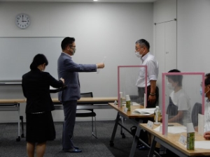 写真：スポーツ推進審議会委員委嘱式（1）