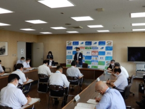 写真：第32回新型コロナウイルス感染症対策本部会議