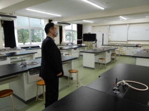 写真：市立小中学校 訪問1