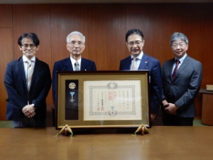 写真：令和2年春の叙勲（瑞宝双光章）受章報告