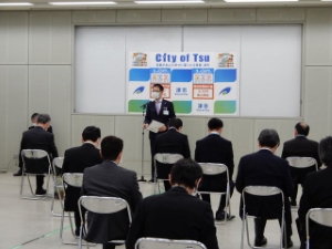 写真：第16回新型コロナウイルス感染症対策本部会議