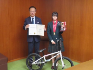 写真:第8回全日本BMXフリースタイル選手権優勝報告の様子