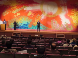 写真：津市人権講演会・美里人権フェスティバルでの挨拶