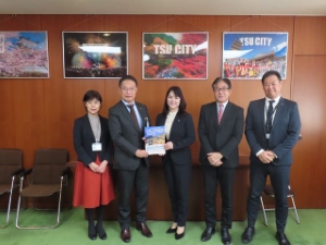 写真：日本航空株式会社中部支社来訪