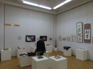 写真：津西地区ふれあい創作展2024 鑑賞