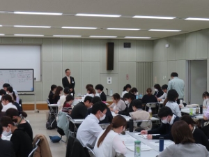 写真：令和6年度新規採用職員研修 講話の様子2