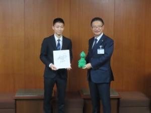 写真：日本モーターボート選手会三重支部新人レーサー 来訪