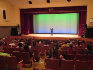 写真:10月27日開催 地区敬老会 挨拶