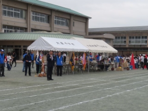 写真:10月27日開催 地区運動会 挨拶