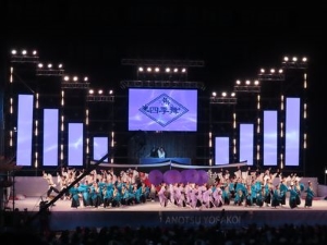 写真：三重テレビ「踊れ！頂点つかめ！津まつり第27回安濃津よさこい」生中継の様子3