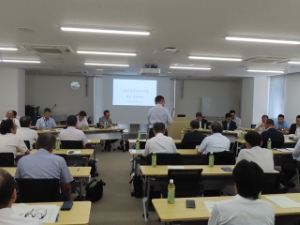 写真:国土交通省と三重県道路利用者会議の意見交換会