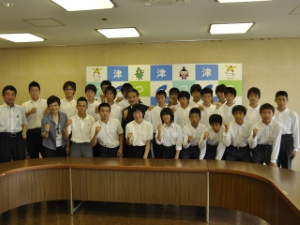 写真：平成23年度全国中学校体育大会出場者挨拶