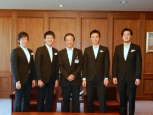 写真:「ジャミン・ゼブ」市長表敬