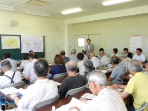 写真：江戸橋架け替え事業促進協議会定期総会（北立誠小学校コミュニティルーム）