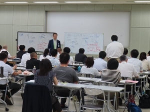 写真:令和6年度「新任担当副主幹級研修」講話の様子2