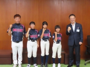 写真：NPBガールズトーナメント2024（軟式野球競技）出場選手 来訪