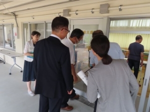 写真：津市安東コミュニティセンター見学の様子