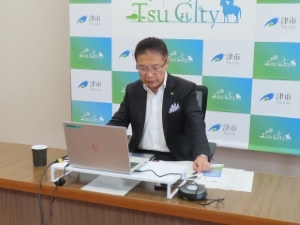 写真：第180回社会保障審議会医療保険部会