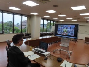 写真：防災対策にかかる市町長と知事との意見交換の様子