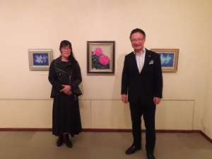 写真:岡林まち子さんと市長