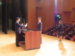 写真:辞令交付式の様子1