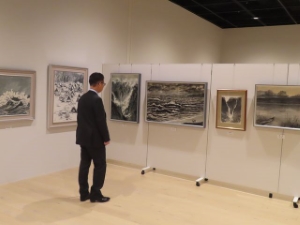 写真:水墨画展 鑑賞