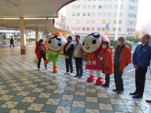 写真:「人権週間」街頭啓発2