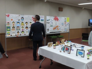 写真:津市中央公民館文化祭 学習発表会・作品展 鑑賞