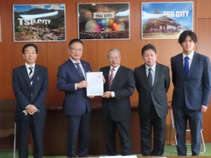 写真:三重県建設業労働組合津支部・中央支部との懇談会1