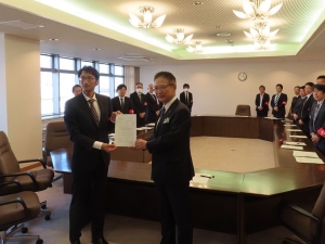 写真:自治労三重県本部キャラバン 訪問