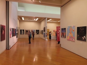 写真:津西高50周年作品展鑑賞