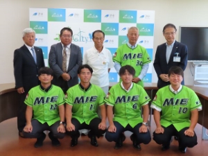 写真：第44回全日本クラブ男子ソフトボール選手権大会