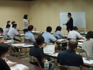 写真:令和5年度「新任担当主幹級研修」講話2