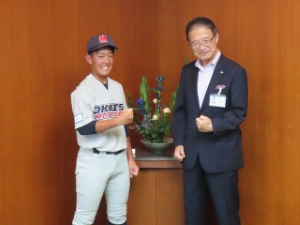 写真:エイジェックカップ 第51回日本リトルシニア日本選手権大会出場選手