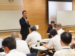 写真:部長級職員組織経営セミナー1