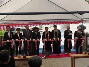 写真:真宗高田派本山専修寺宝物館(燈炬殿)オープン記念式典