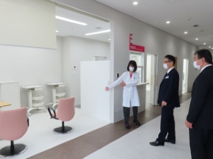 写真:津生協病院 内覧会1