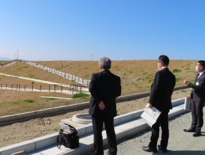 写真:香良洲高台公園室内運動場外構俯瞰