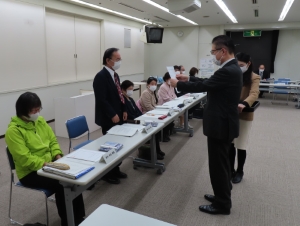 写真:人権施策審議会委員委嘱状