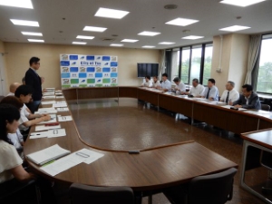 写真:三重県建設労働組合津支部・中央支部との懇談会