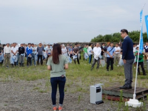 写真：海と渚環境美化運動・県内一斉海浜清掃