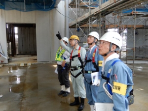 写真：工事現場合同安全パトロール1