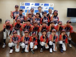 写真：全日本小学生ソフトボール大会出場選手